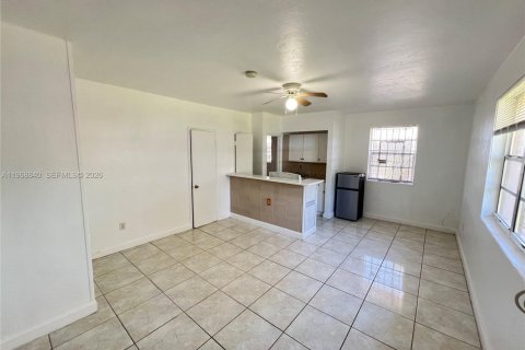 Estudio en Miami, Florida № 2031746