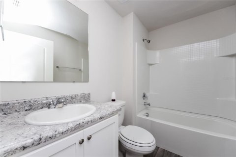 Снять в аренду виллу или дом в Пайнсиана, Флорида 6 комнат, 130.06м2, № 1843402 - фото 15