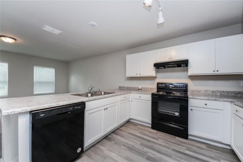 Снять в аренду виллу или дом в Пайнсиана, Флорида 6 комнат, 130.06м2, № 1843402 - фото 8