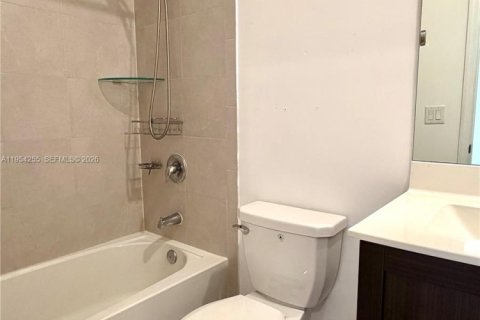 Adosado en alquiler en Miami, Florida, 3 dormitorios, 137.31 m2 № 2010218 - foto 22