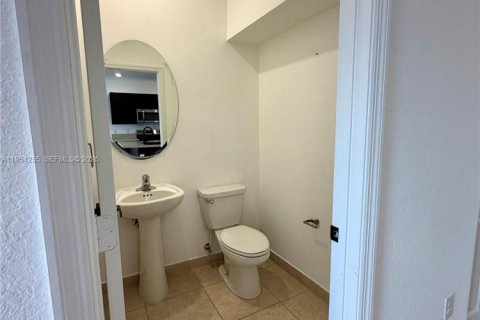 Adosado en alquiler en Miami, Florida, 3 dormitorios, 137.31 m2 № 2010218 - foto 21