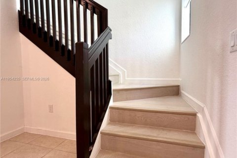 Adosado en alquiler en Miami, Florida, 3 dormitorios, 137.31 m2 № 2010218 - foto 13