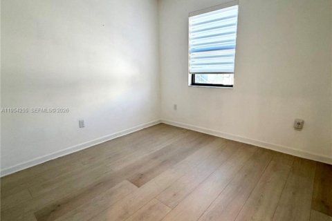 Adosado en alquiler en Miami, Florida, 3 dormitorios, 137.31 m2 № 2010218 - foto 19