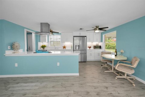 House in Hudson, Florida 2 bedrooms, 89.19 sq.m. № 1850943 - photo 15