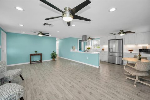 House in Hudson, Florida 2 bedrooms, 89.19 sq.m. № 1850943 - photo 14