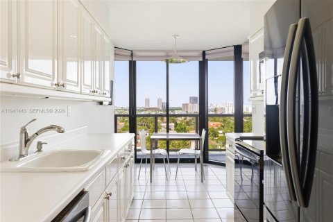 Copropriété à louer à Aventura, Floride: 2 chambres, 142.14 m2 № 1999145 - photo 14