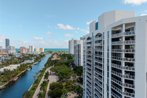 Condo à Aventura, Floride, 2 chambres  № 1999145