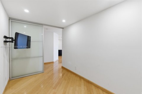 Copropriété à louer à Aventura, Floride: 2 chambres, 142.14 m2 № 1999145 - photo 8