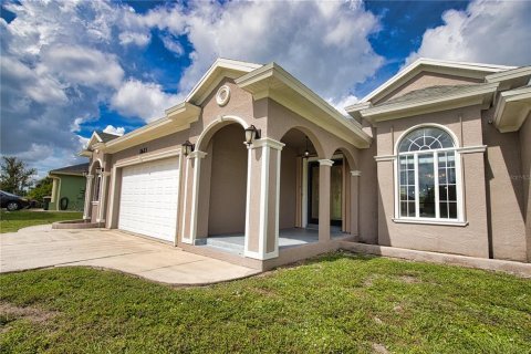 Villa ou maison à vendre à North Port, Floride: 3 chambres, 209.68 m2 № 1851795 - photo 4
