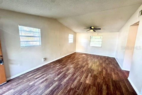 House in Tampa, Florida 2 bedrooms, 80.27 sq.m. № 2379049 - photo 3