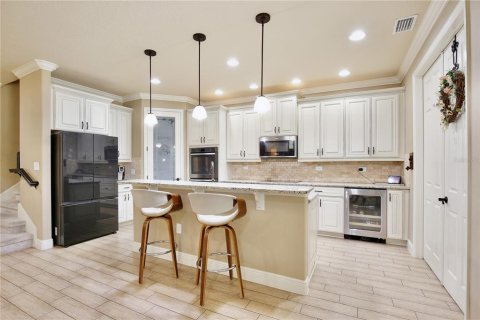 House in Windermere, Florida 4 bedrooms, 303.79 sq.m. № 1807336 - photo 14