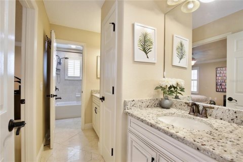 House in Windermere, Florida 4 bedrooms, 303.79 sq.m. № 1807336 - photo 26