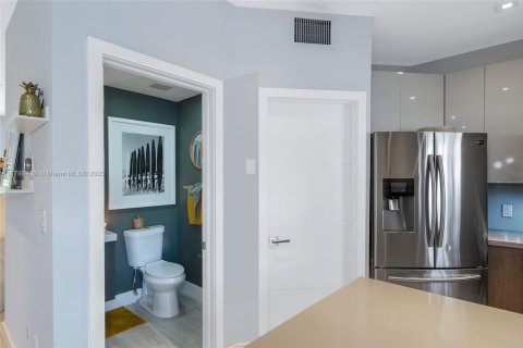 Adosado en venta en Hollywood, Florida, 3 dormitorios, 185.8 m2 № 1958892 - foto 11