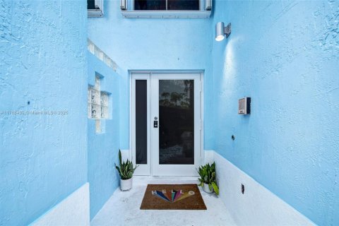 Adosado en venta en Hollywood, Florida, 3 dormitorios, 185.8 m2 № 1958892 - foto 7