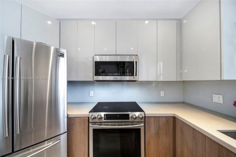 Adosado en venta en Hollywood, Florida, 3 dormitorios, 185.8 m2 № 1958892 - foto 10