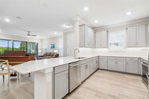 House in Wesley Chapel, Florida 2 bedrooms, 157.38 sq.m. № 2316635 - photo 8