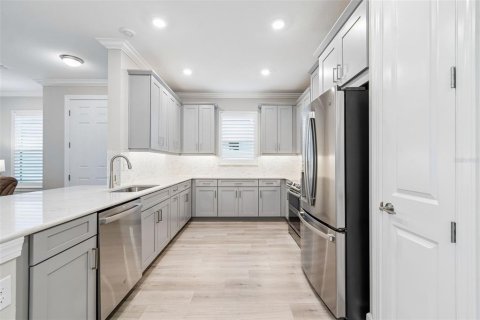 House in Wesley Chapel, Florida 2 bedrooms, 157.38 sq.m. № 2316635 - photo 10