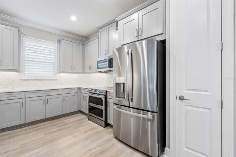 House in Wesley Chapel, Florida 2 bedrooms, 157.38 sq.m. № 2316635 - photo 12
