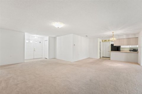 House in Spring Hill, Florida 2 bedrooms, 170.48 sq.m. № 1780844 - photo 13