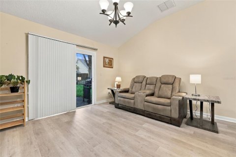 House in Gainesville, Florida 3 bedrooms, 152.82 sq.m. № 2424170 - photo 18