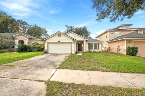 House in Gainesville, Florida 3 bedrooms, 152.82 sq.m. № 2424170 - photo 6