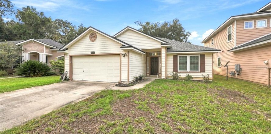 House in Gainesville, Florida 3 bedrooms, 152.82 sq.m. № 2424170
