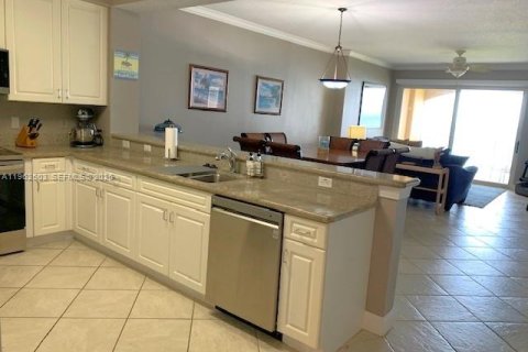 Condo in Palm Coast, Florida, 3 bedrooms  № 2025425 - photo 8