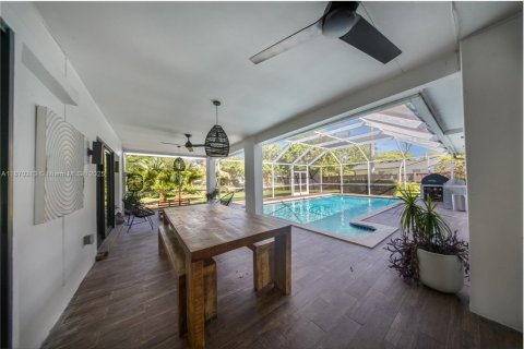 Villa ou maison à vendre à Palmetto Bay, Floride: 3 chambres, 199.09 m2 № 1898380 - photo 22