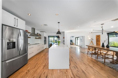 Villa ou maison à vendre à Palmetto Bay, Floride: 3 chambres, 199.09 m2 № 1898380 - photo 9