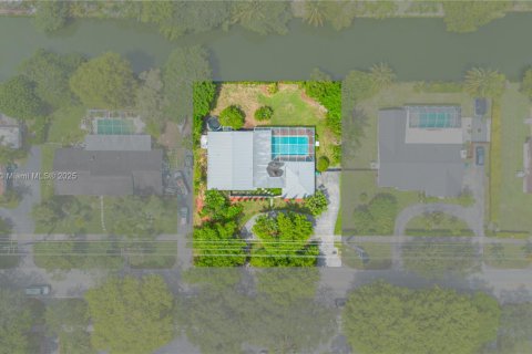 Villa ou maison à vendre à Palmetto Bay, Floride: 3 chambres, 199.09 m2 № 1898380 - photo 27