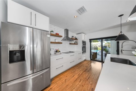 Villa ou maison à vendre à Palmetto Bay, Floride: 3 chambres, 199.09 m2 № 1898380 - photo 10