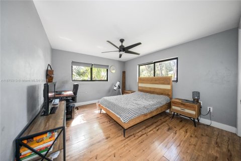 Villa ou maison à vendre à Palmetto Bay, Floride: 3 chambres, 199.09 m2 № 1898380 - photo 13