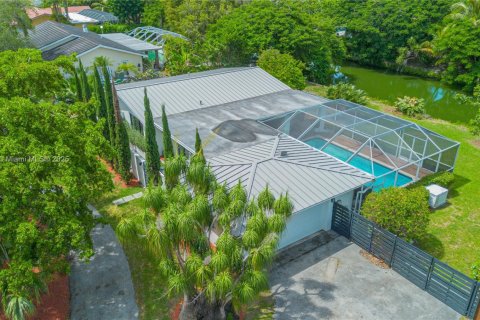 Villa ou maison à vendre à Palmetto Bay, Floride: 3 chambres, 199.09 m2 № 1898380 - photo 25