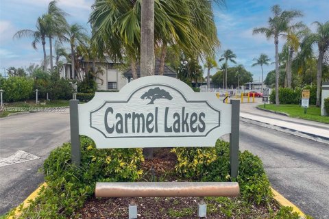 Condo in Miami, Florida, 2 bedrooms  № 2041199 - photo 11