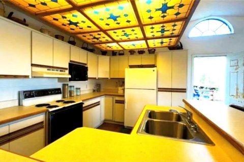 House in Homosassa, Florida 2 bedrooms, 98.1 sq.m. № 2109762 - photo 8