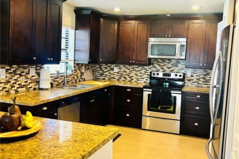 Купить виллу или дом в Майами, Флорида 3 спальни, 176.98м2, № 1889782 - фото 20