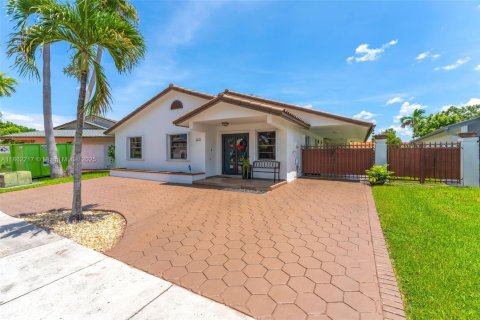 Купить виллу или дом в Майами, Флорида 3 спальни, 176.98м2, № 1889782 - фото 6