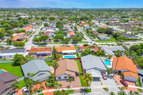Купить виллу или дом в Майами, Флорида 3 спальни, 176.98м2, № 1889782 - фото 11