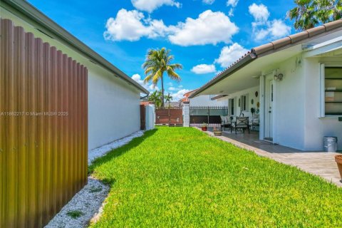 Купить виллу или дом в Майами, Флорида 3 спальни, 176.98м2, № 1889782 - фото 4