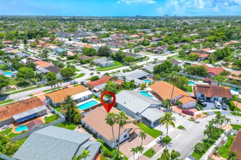 Купить виллу или дом в Майами, Флорида 3 спальни, 176.98м2, № 1889782 - фото 12