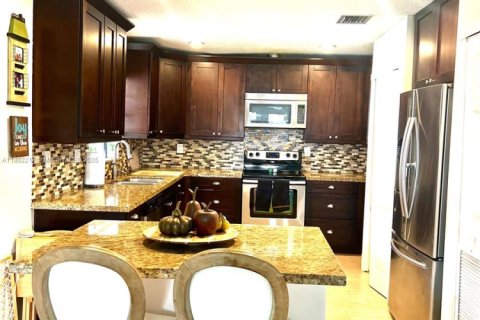 Купить виллу или дом в Майами, Флорида 3 спальни, 176.98м2, № 1889782 - фото 21