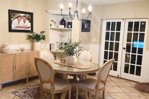 Купить виллу или дом в Майами, Флорида 3 спальни, 176.98м2, № 1889782 - фото 22