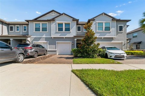Adosado en Land O' Lakes, Florida 3 dormitorios, 148.74 m2 № 2228207