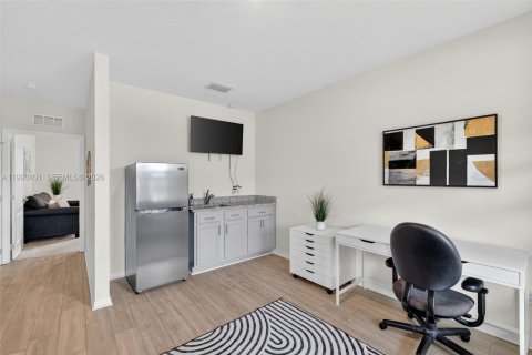 Casa en venta en Mount Dora, Florida, 4 dormitorios, 253.16 m2 № 2056047 - foto 8