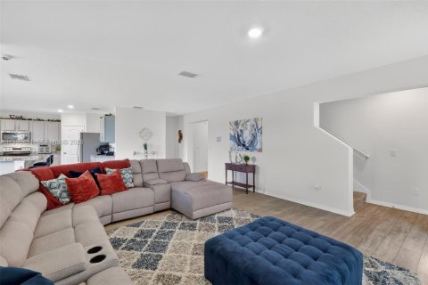 Casa en venta en Mount Dora, Florida, 4 dormitorios, 253.16 m2 № 2056047 - foto 13