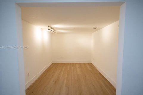 Copropriété à vendre à Miami, Floride: 2 chambres, 153.66 m2 № 2431310 - photo 10
