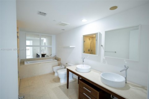 Copropriété à vendre à Miami, Floride: 2 chambres, 153.66 m2 № 2431310 - photo 11