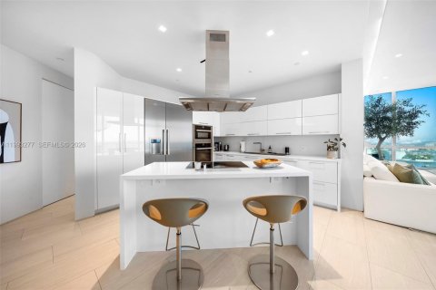 Condominio en alquiler en Miami Beach, Florida, 2 dormitorios, 148.18 m2 № 2055505 - foto 5