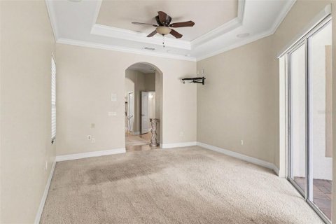 House in Plant City, Florida 4 bedrooms, 292.08 sq.m. № 2210640 - photo 24