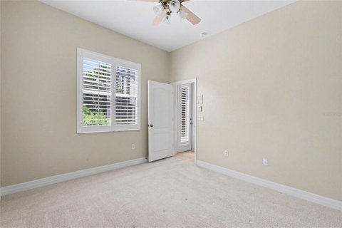 House in Plant City, Florida 4 bedrooms, 292.08 sq.m. № 2210640 - photo 27